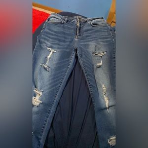 Women’s distressed jeans. No flaws. Just trying to clear out my closet